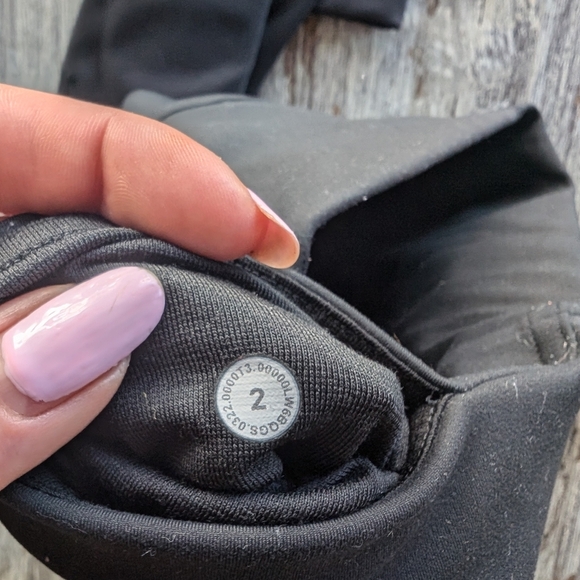2022 Lululemon InStill High Rise Crop Black Women's 2 - Picture 7 of 7